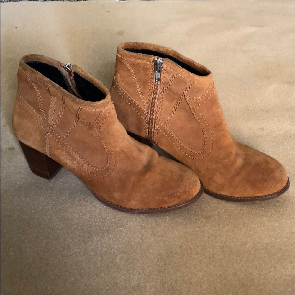 Dolce Vita suede booties
